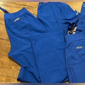 Med Couture set size small